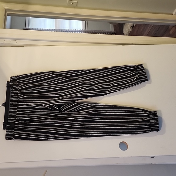 Summer panta with elastic leg bottoms - Picture 6 of 9